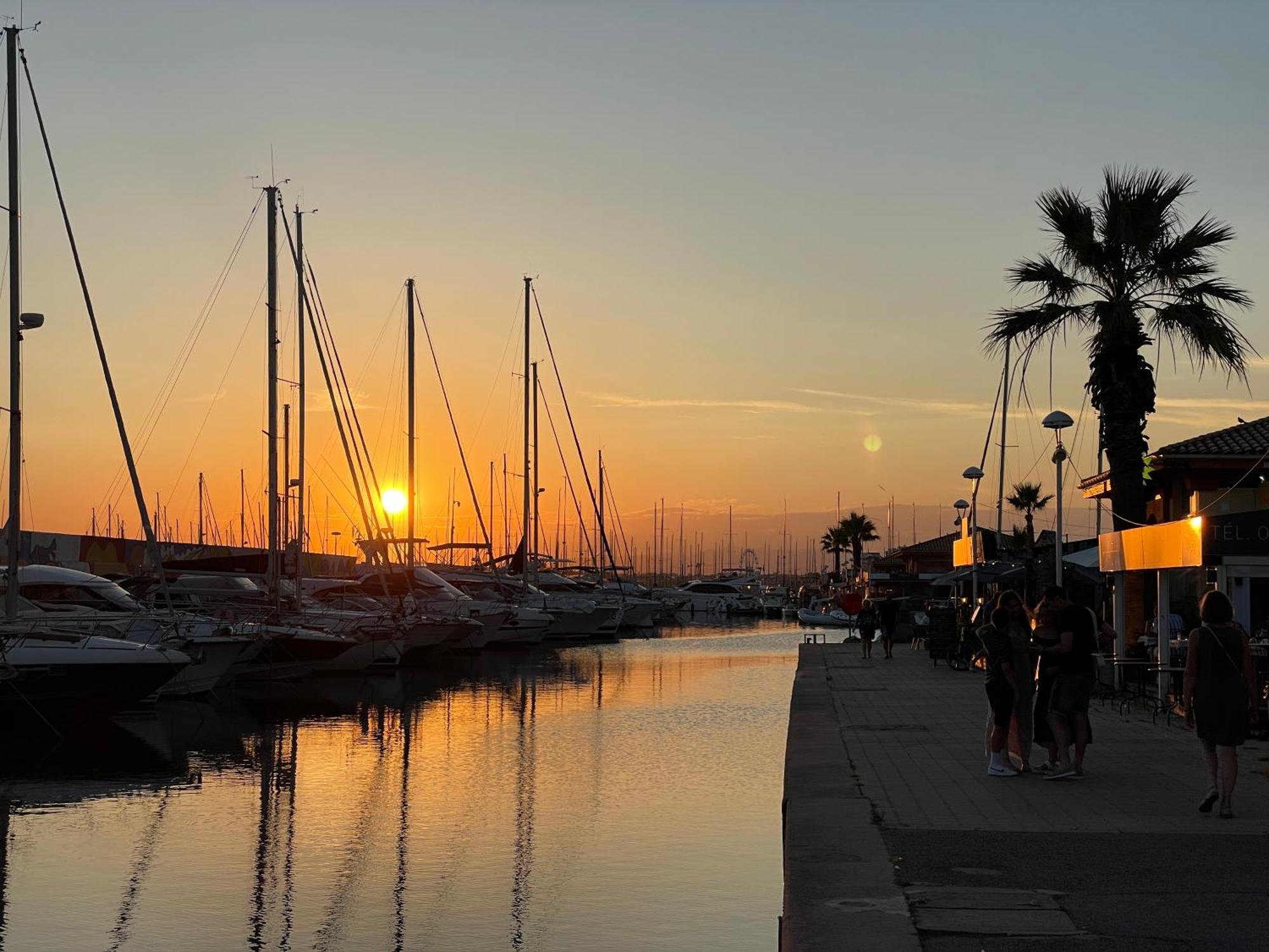 Yacht Studio Galarne Saint-Raphaël المظهر الخارجي الصورة